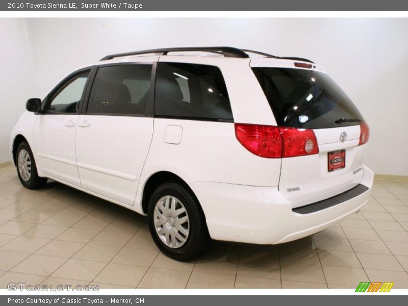 Super White / Taupe 2010 Toyota Sienna LE