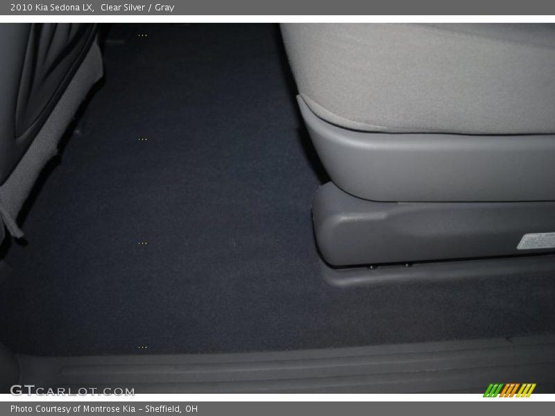Clear Silver / Gray 2010 Kia Sedona LX