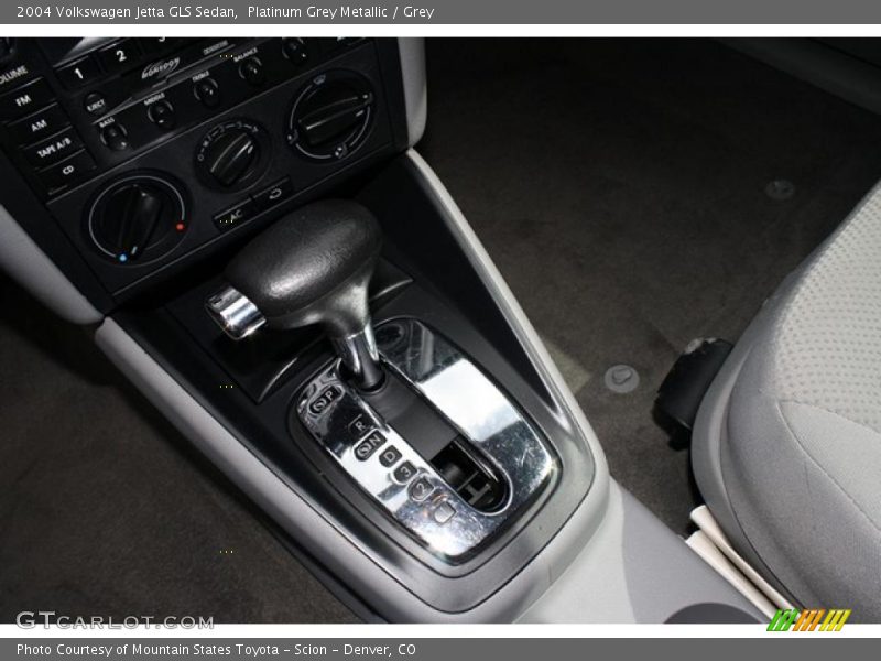 Platinum Grey Metallic / Grey 2004 Volkswagen Jetta GLS Sedan