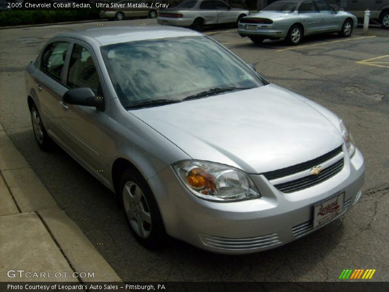 Ultra Silver Metallic / Gray 2005 Chevrolet Cobalt Sedan