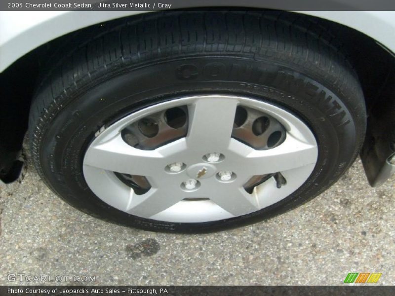 Ultra Silver Metallic / Gray 2005 Chevrolet Cobalt Sedan