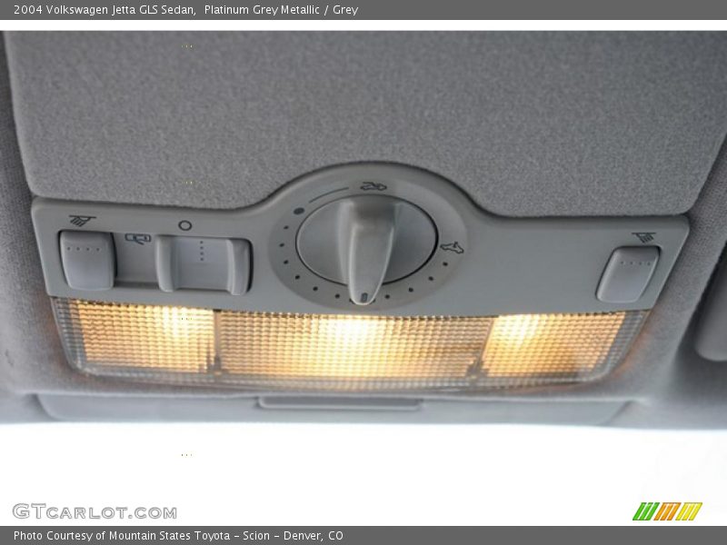 Platinum Grey Metallic / Grey 2004 Volkswagen Jetta GLS Sedan