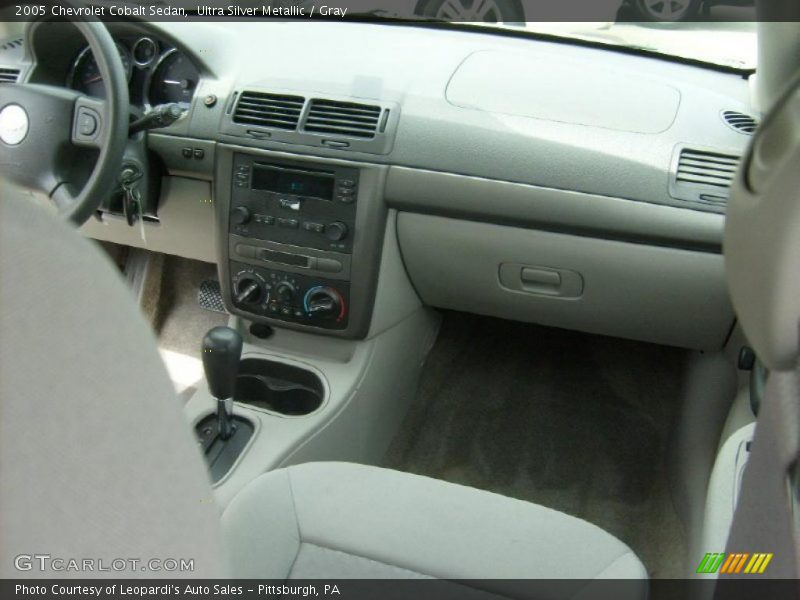 Ultra Silver Metallic / Gray 2005 Chevrolet Cobalt Sedan