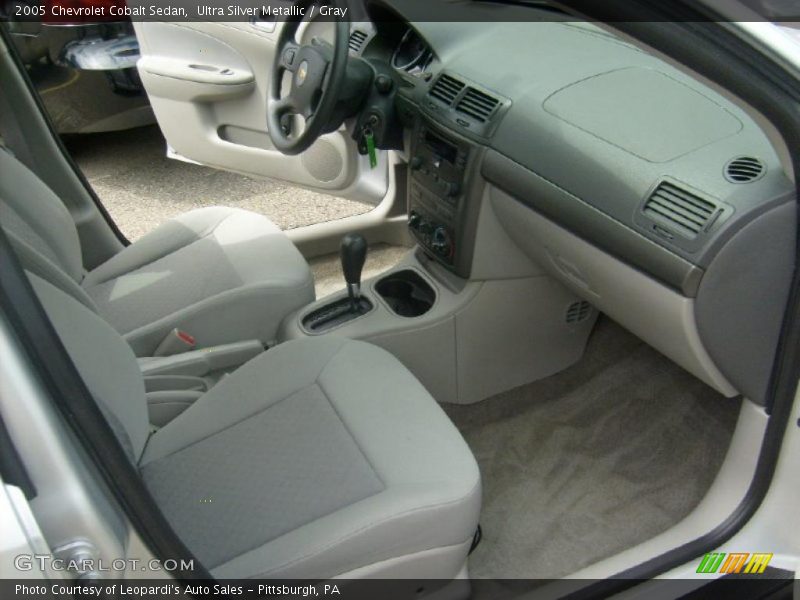 Ultra Silver Metallic / Gray 2005 Chevrolet Cobalt Sedan