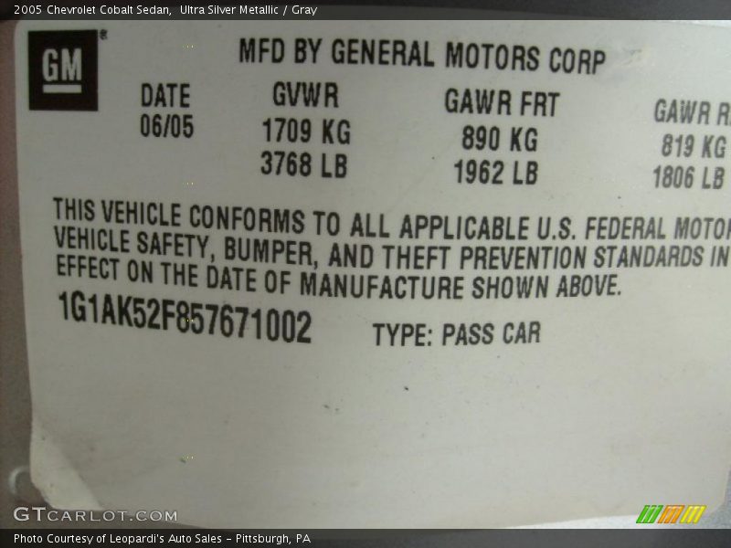 Ultra Silver Metallic / Gray 2005 Chevrolet Cobalt Sedan