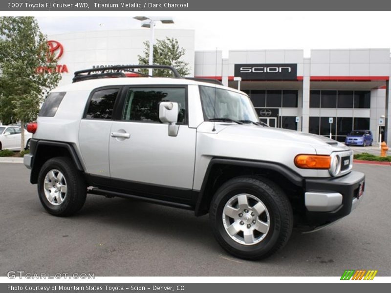 Titanium Metallic / Dark Charcoal 2007 Toyota FJ Cruiser 4WD