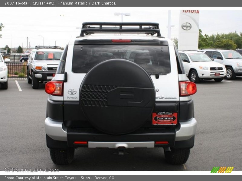 Titanium Metallic / Dark Charcoal 2007 Toyota FJ Cruiser 4WD