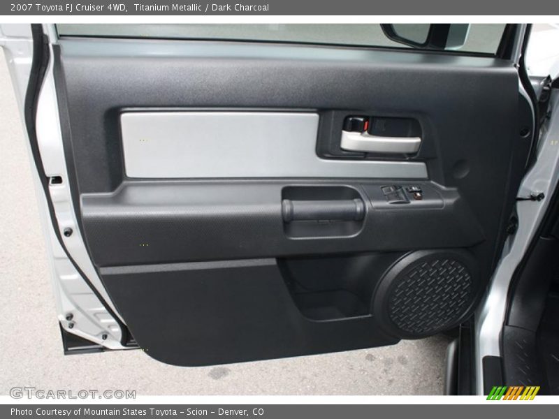 Titanium Metallic / Dark Charcoal 2007 Toyota FJ Cruiser 4WD