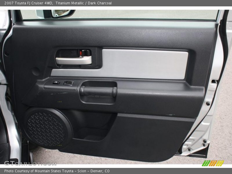 Titanium Metallic / Dark Charcoal 2007 Toyota FJ Cruiser 4WD