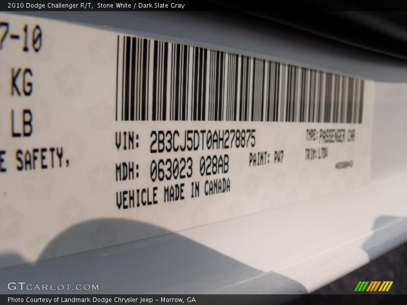 Stone White / Dark Slate Gray 2010 Dodge Challenger R/T