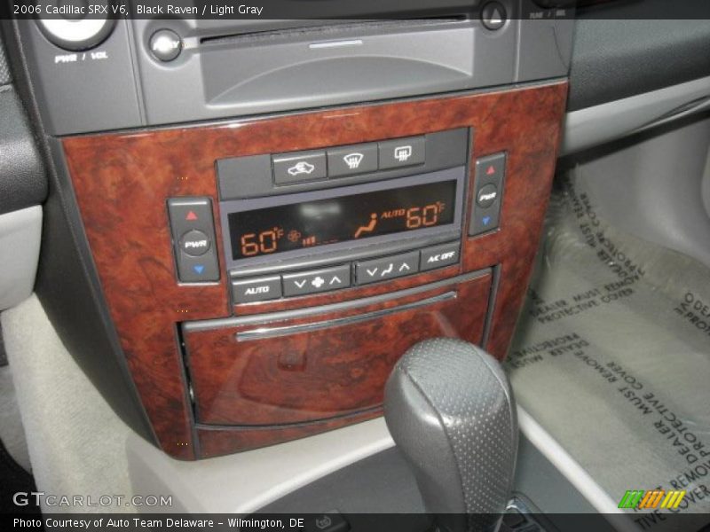 Black Raven / Light Gray 2006 Cadillac SRX V6