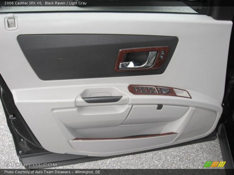 Black Raven / Light Gray 2006 Cadillac SRX V6