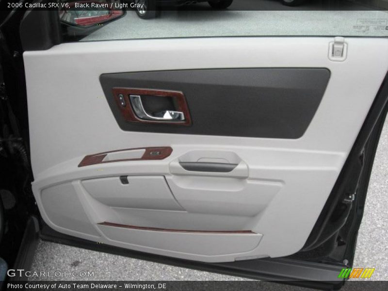 Black Raven / Light Gray 2006 Cadillac SRX V6