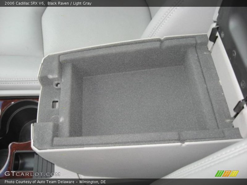 Black Raven / Light Gray 2006 Cadillac SRX V6