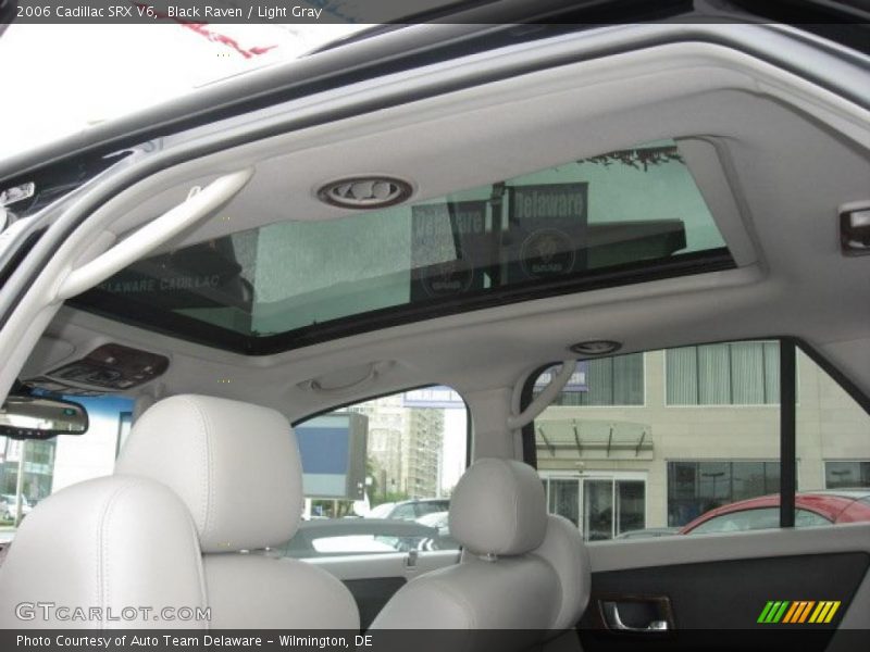 Black Raven / Light Gray 2006 Cadillac SRX V6