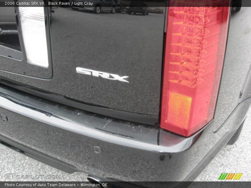 Black Raven / Light Gray 2006 Cadillac SRX V6
