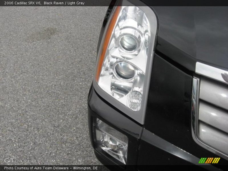 Black Raven / Light Gray 2006 Cadillac SRX V6