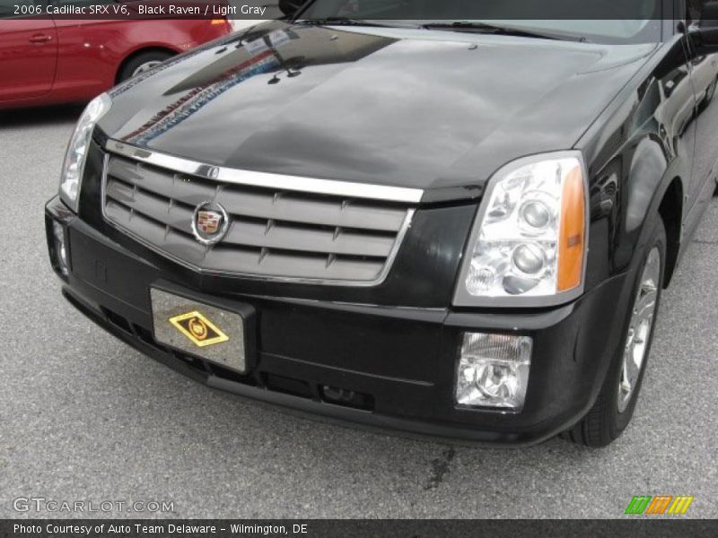 Black Raven / Light Gray 2006 Cadillac SRX V6