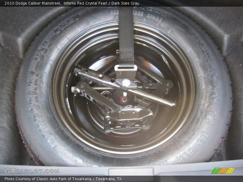 Inferno Red Crystal Pearl / Dark Slate Gray 2010 Dodge Caliber Mainstreet