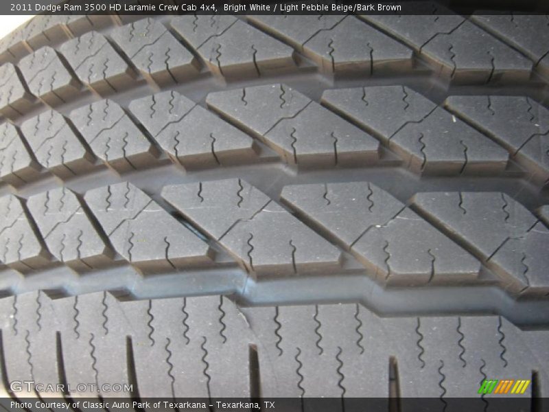 Bright White / Light Pebble Beige/Bark Brown 2011 Dodge Ram 3500 HD Laramie Crew Cab 4x4