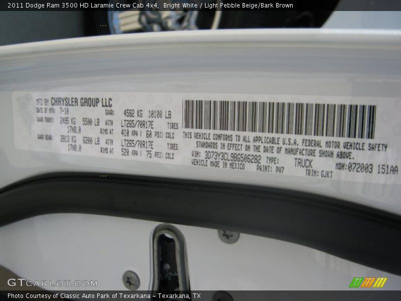 Bright White / Light Pebble Beige/Bark Brown 2011 Dodge Ram 3500 HD Laramie Crew Cab 4x4