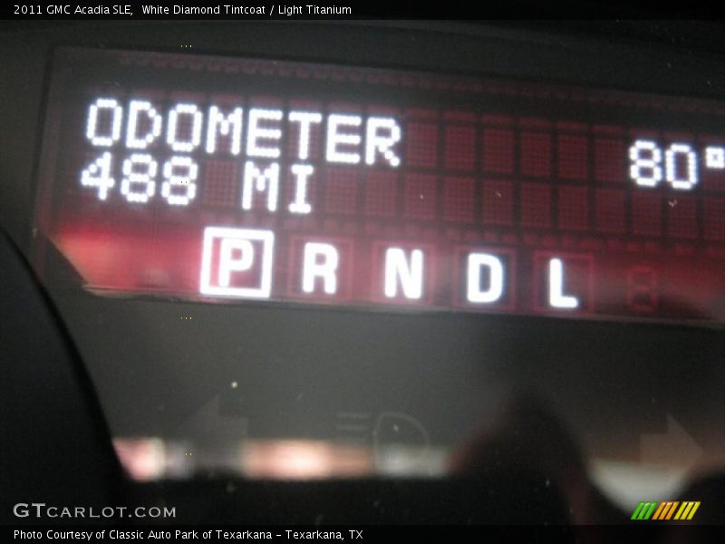 White Diamond Tintcoat / Light Titanium 2011 GMC Acadia SLE