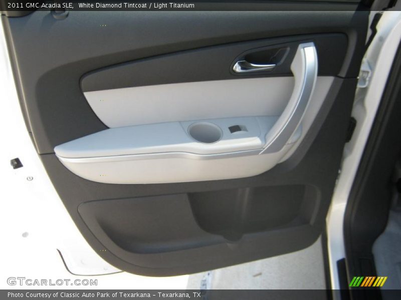 White Diamond Tintcoat / Light Titanium 2011 GMC Acadia SLE