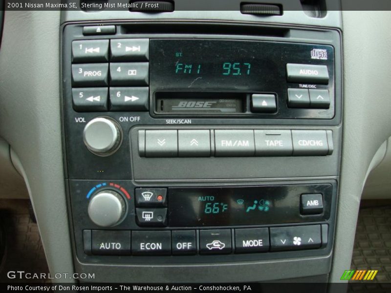 Sterling Mist Metallic / Frost 2001 Nissan Maxima SE
