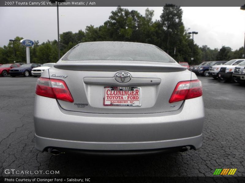 Titanium Metallic / Ash 2007 Toyota Camry SE V6