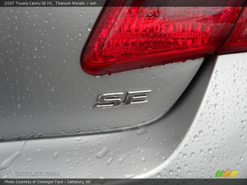 Titanium Metallic / Ash 2007 Toyota Camry SE V6