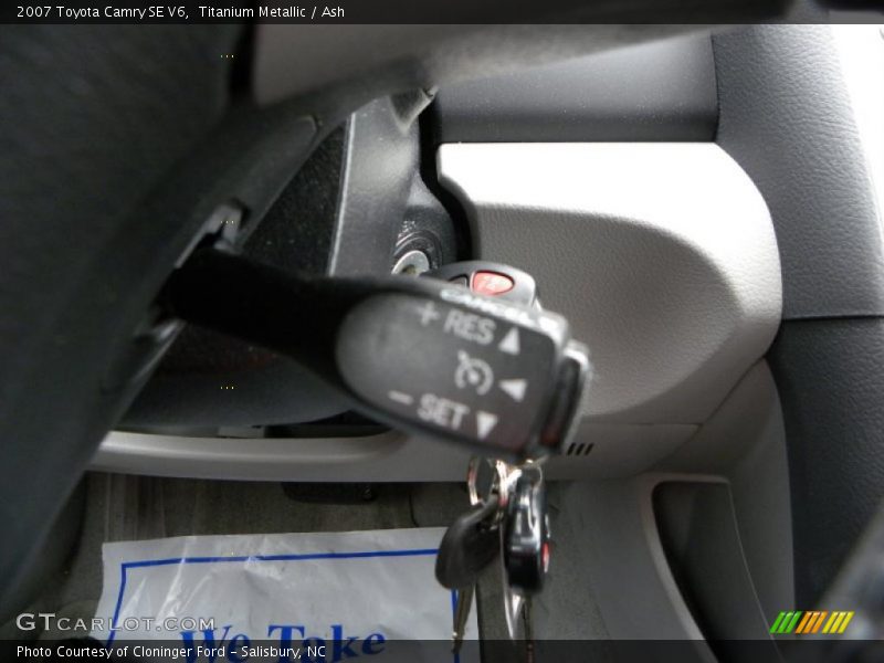 Titanium Metallic / Ash 2007 Toyota Camry SE V6