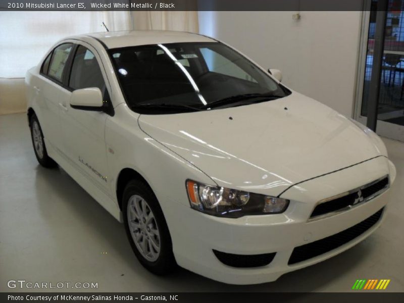 Wicked White Metallic / Black 2010 Mitsubishi Lancer ES