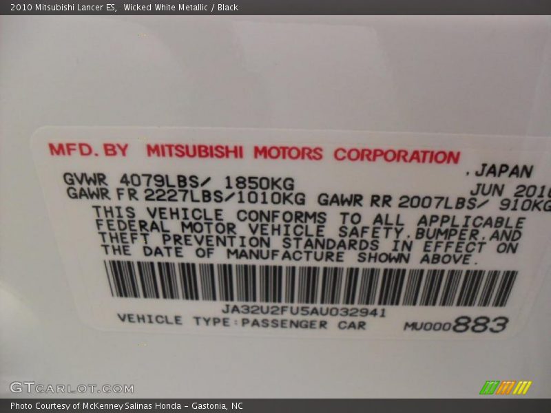 Wicked White Metallic / Black 2010 Mitsubishi Lancer ES