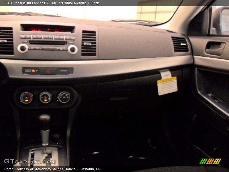 Wicked White Metallic / Black 2010 Mitsubishi Lancer ES