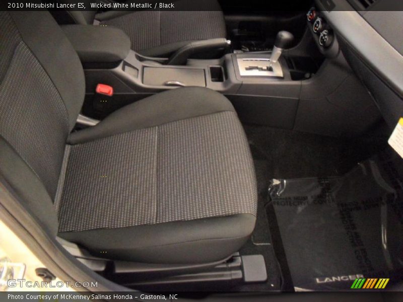 Wicked White Metallic / Black 2010 Mitsubishi Lancer ES