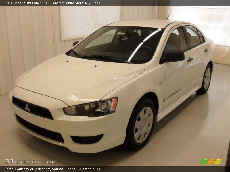 Wicked White Metallic / Black 2010 Mitsubishi Lancer DE