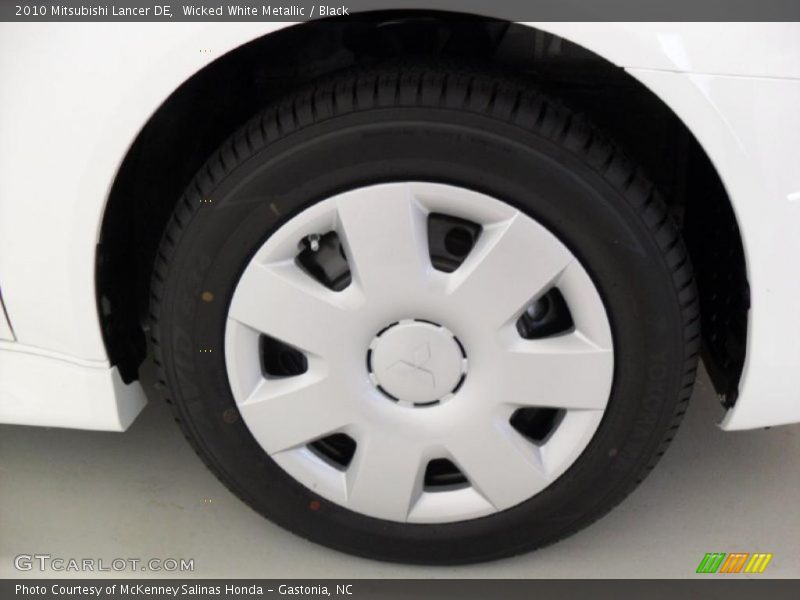 Wicked White Metallic / Black 2010 Mitsubishi Lancer DE
