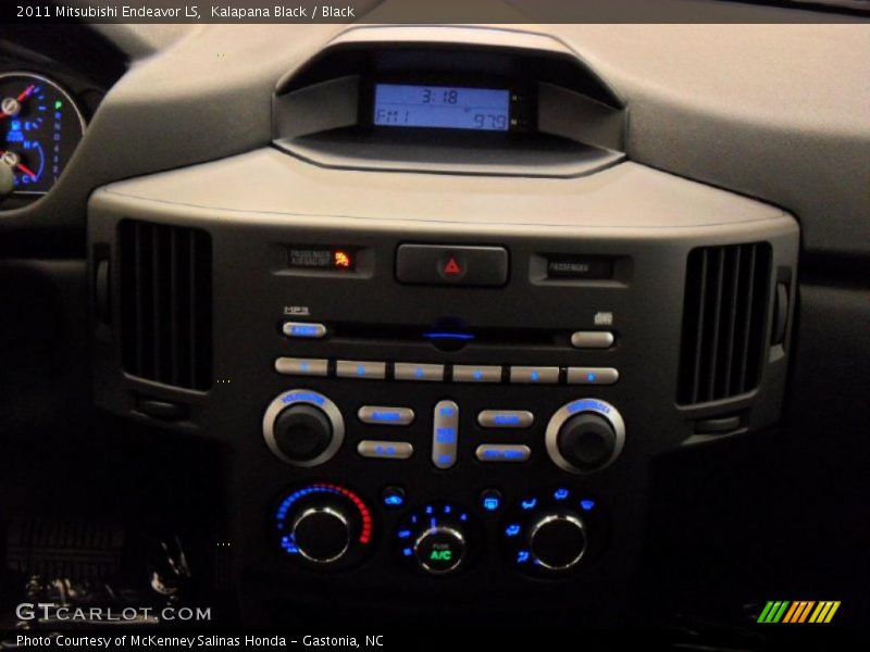 Kalapana Black / Black 2011 Mitsubishi Endeavor LS
