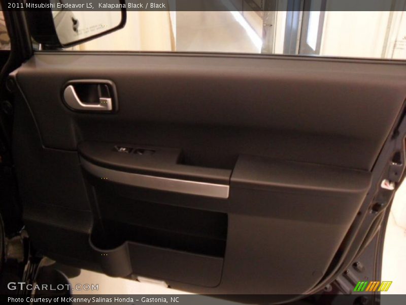 Kalapana Black / Black 2011 Mitsubishi Endeavor LS