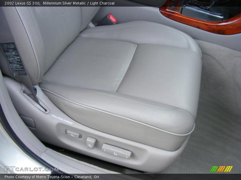 Millennium Silver Metallic / Light Charcoal 2002 Lexus GS 300