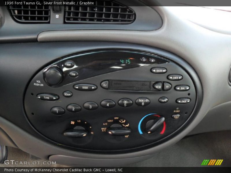 Silver Frost Metallic / Graphite 1996 Ford Taurus GL