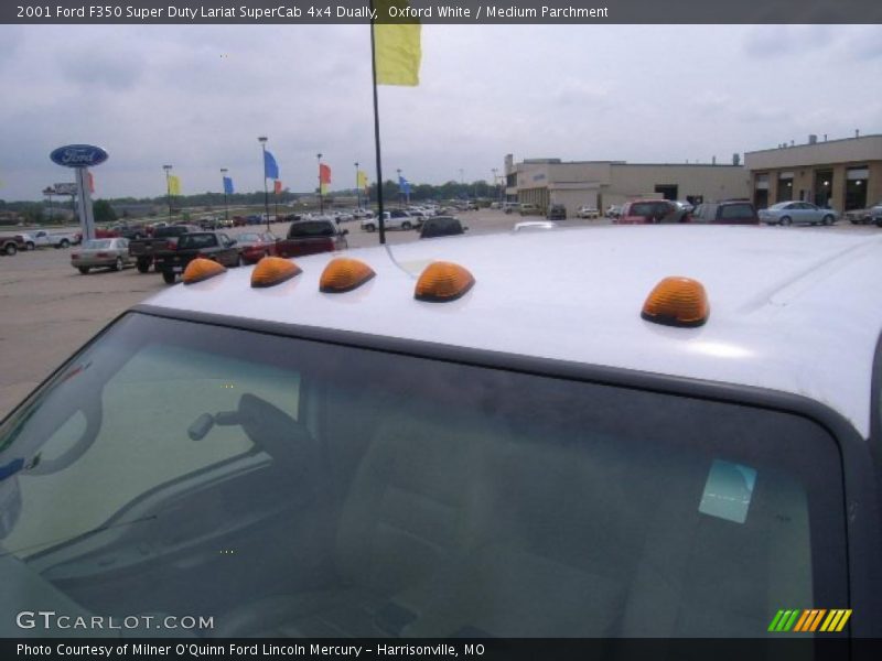 Oxford White / Medium Parchment 2001 Ford F350 Super Duty Lariat SuperCab 4x4 Dually