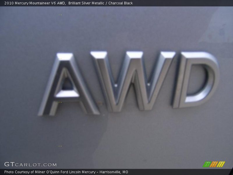Brilliant Silver Metallic / Charcoal Black 2010 Mercury Mountaineer V6 AWD