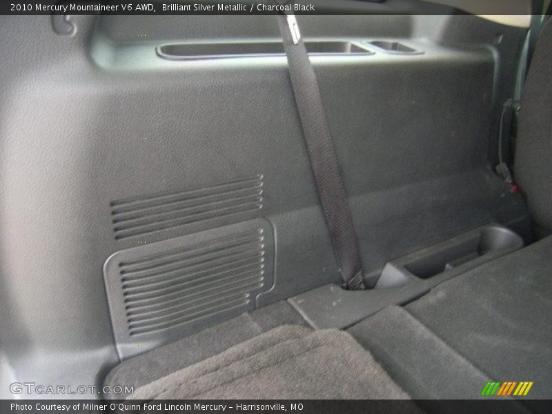 Brilliant Silver Metallic / Charcoal Black 2010 Mercury Mountaineer V6 AWD