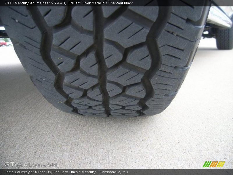 Brilliant Silver Metallic / Charcoal Black 2010 Mercury Mountaineer V6 AWD