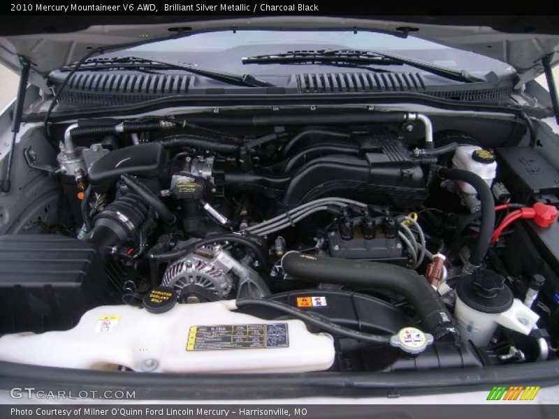 Brilliant Silver Metallic / Charcoal Black 2010 Mercury Mountaineer V6 AWD