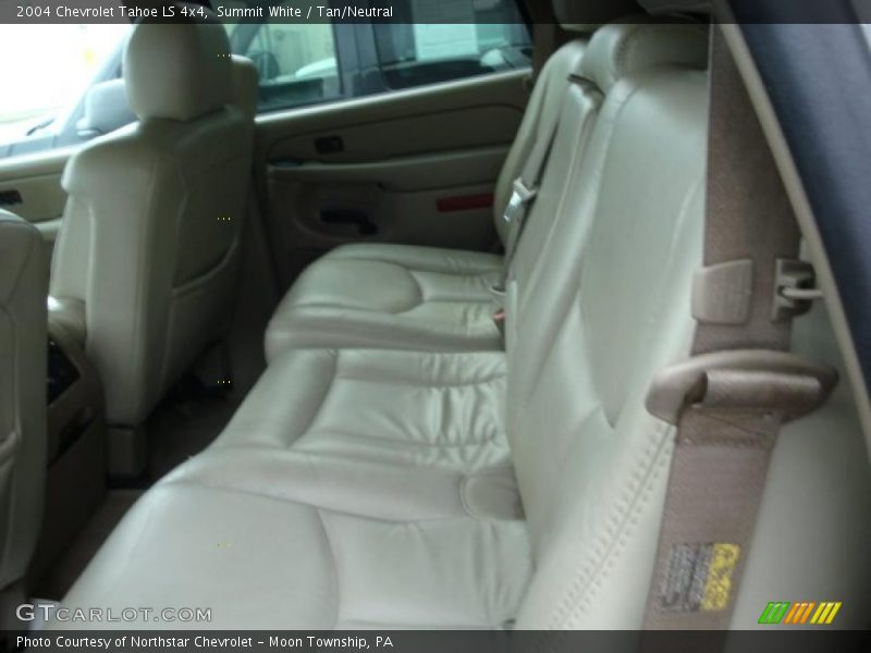 Summit White / Tan/Neutral 2004 Chevrolet Tahoe LS 4x4