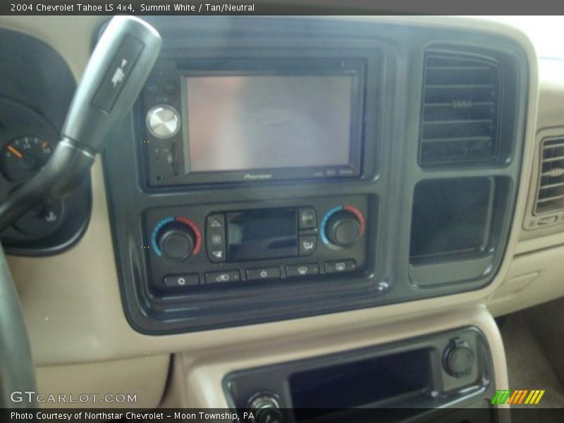 Summit White / Tan/Neutral 2004 Chevrolet Tahoe LS 4x4