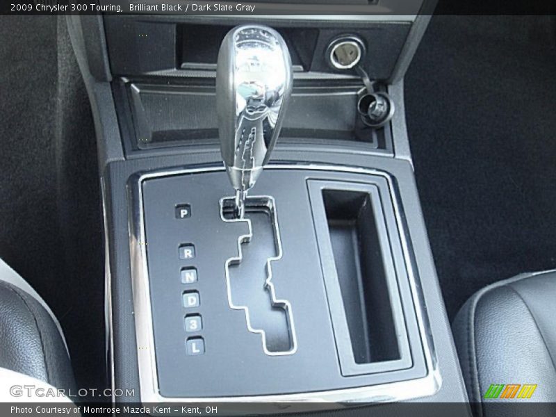 Brilliant Black / Dark Slate Gray 2009 Chrysler 300 Touring