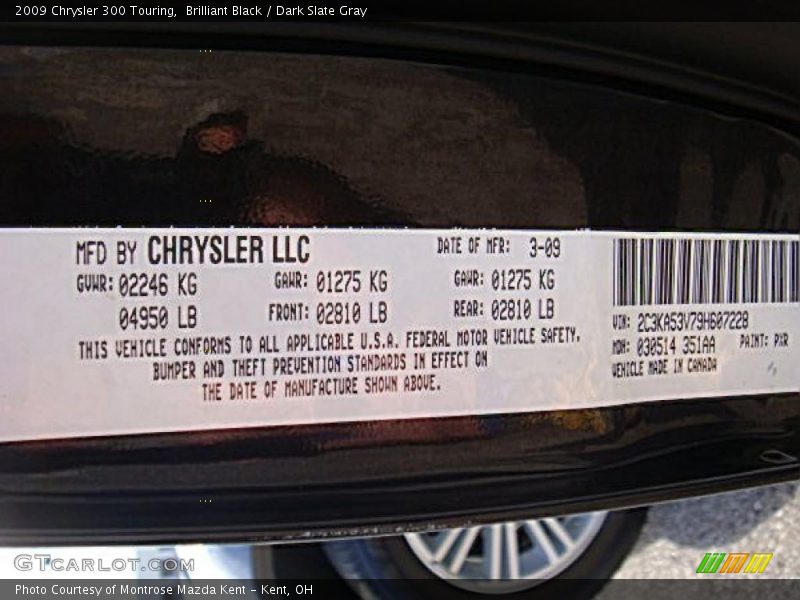 Brilliant Black / Dark Slate Gray 2009 Chrysler 300 Touring